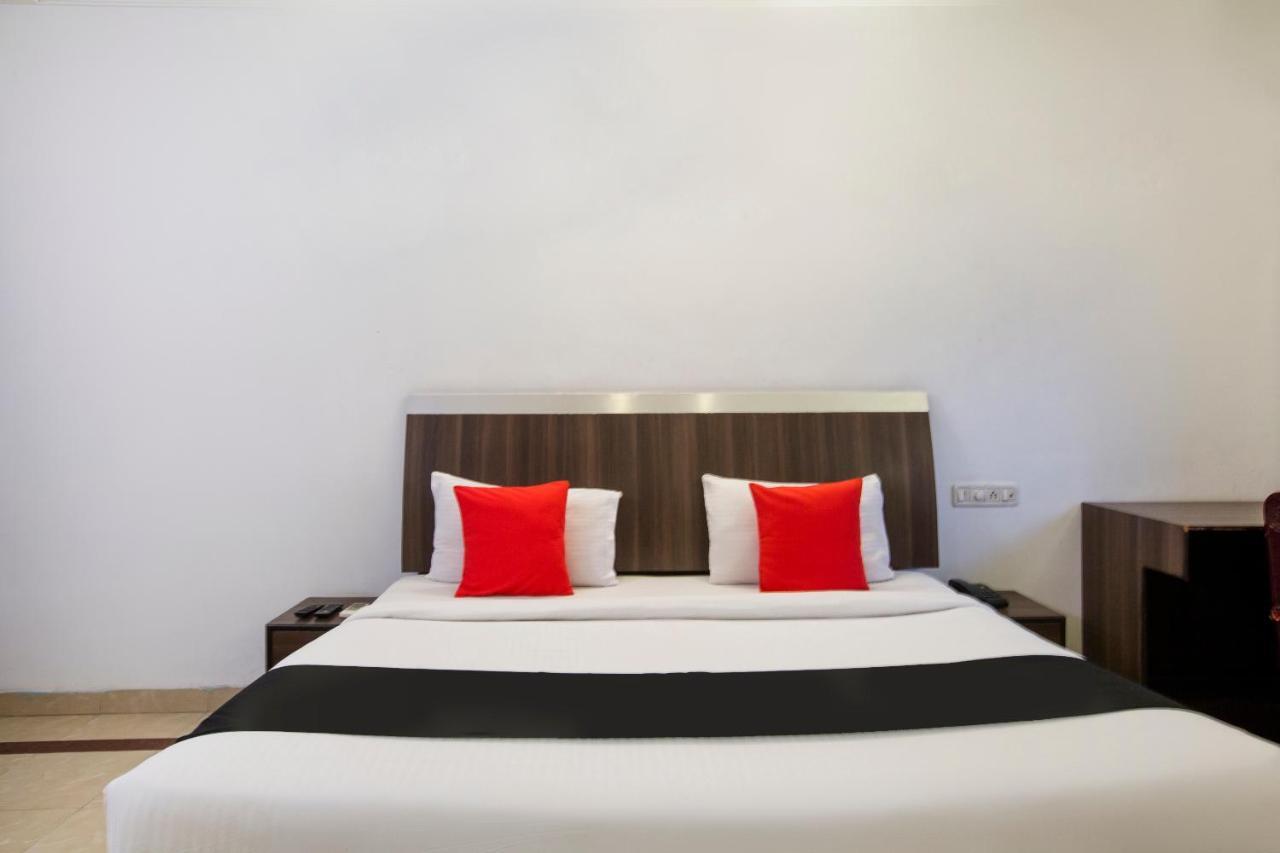 Capital O 69831 Hotel Mount Heera Chennai Luaran gambar